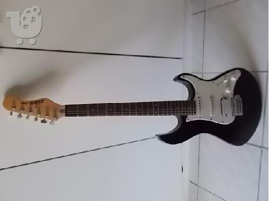PoulaTo: Yamaha EG-012